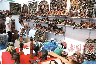 第十届中国-东盟博览会布展结束 展品忙“打扮” 农业用塑料薄膜成亮点